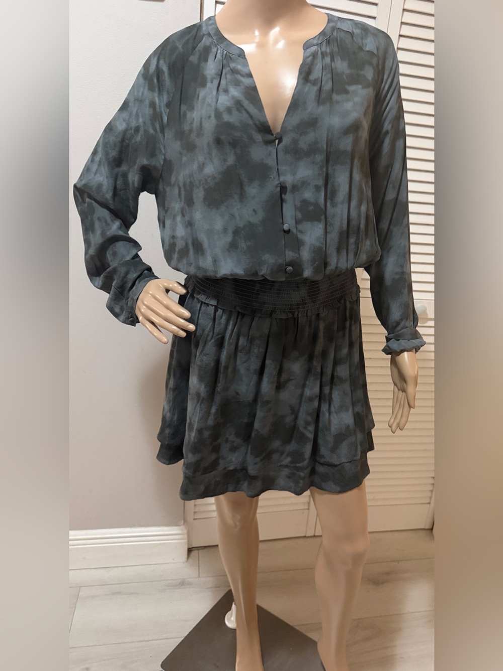 Rails Jasmine watercolor Elastic waist Mini Dress. Size Medium NWT